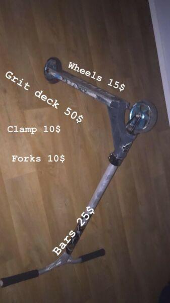 Scooter selling for 110$ or sells in parts