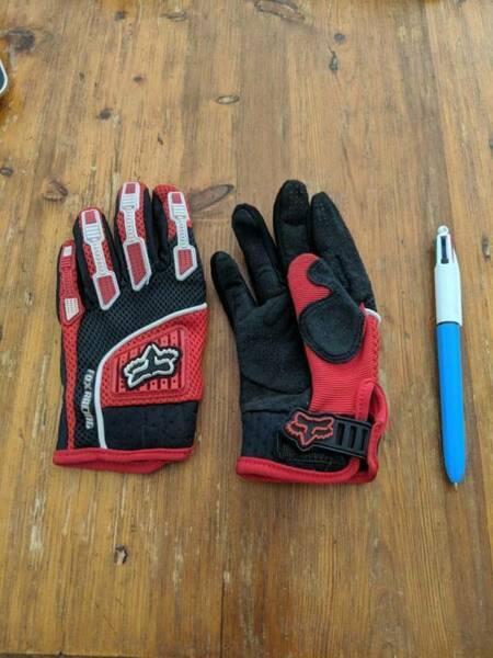 Fox Youth Red Dirtpaw Race Gloves