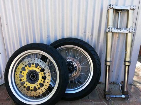 Motard wheels