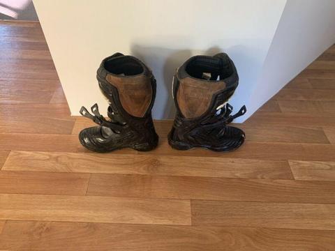 MX boots