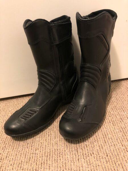 Women's Falco Motorcycle Boots, Size 36