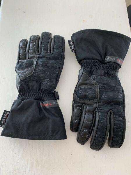 Five Wfx tech winter gloves size M