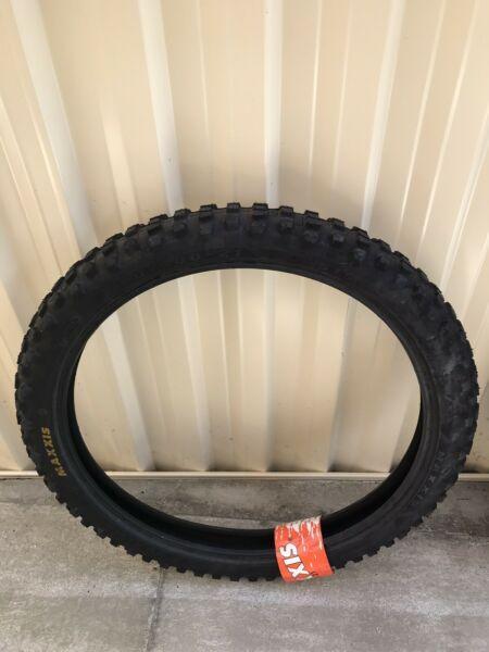 Motorcycle tyre 80/100/21