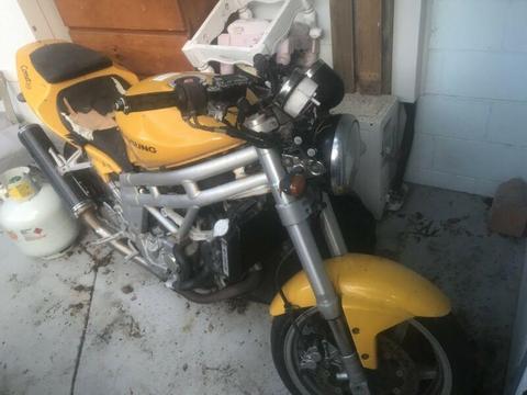 Hyosung GT650 (needs work). LAMS possible
