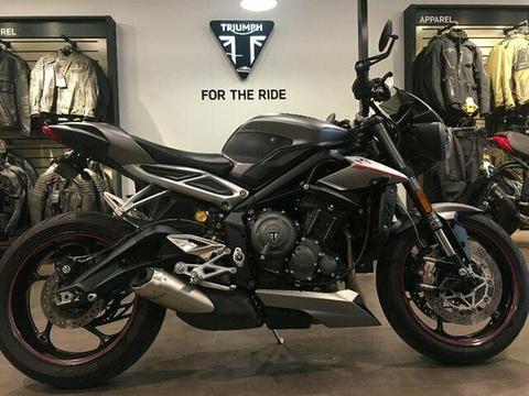 2017 Triumph Street Triple RS Road Bike 765cc