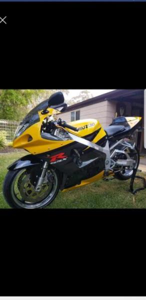 2000 gsxr 750 fuel injected