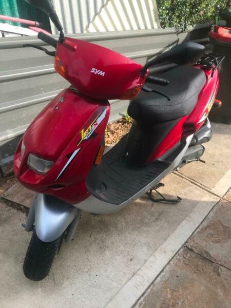 Sym scooter 50cc for sale