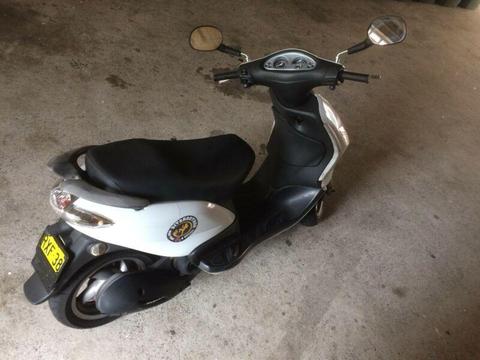 Piaggio Fly 125 10 months rego