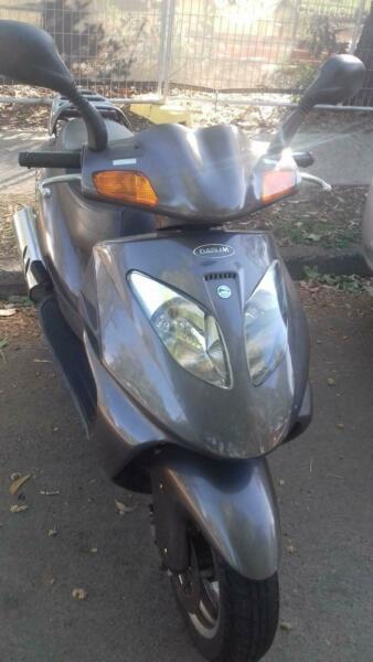 Scooter Dealim 125 cc perfect condition