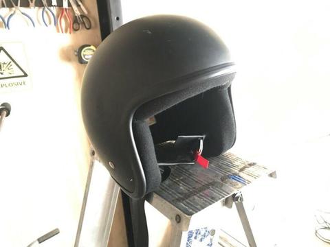 Helmet matte black