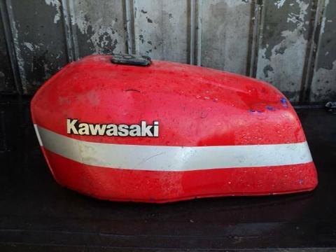Kawasaki GPZ1100 Fuel Tanks x2