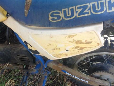 SUZUKI DS80 DS 80 Set of Side Covers