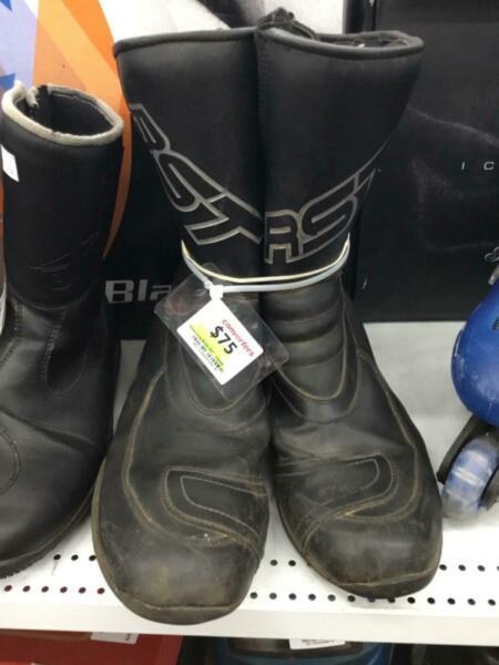 RST Hipora Motorcycle Boots