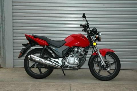 2013/14 Honda CB125E, 6 month warranty, low km, clean and tidy