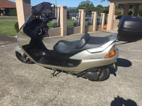 1998 Yamaha 250cc Majesty Scooter