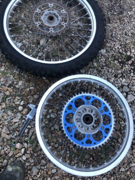 18 21 wheel set from wr450 yz250