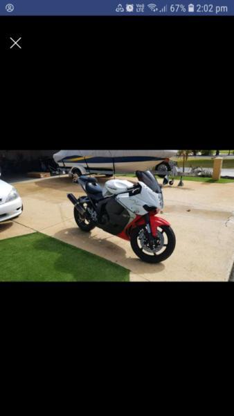 Hyosung comet gt gtr 250 650 carby efi spare parts...Non Complete