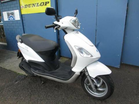 2009 Piaggio Fly125, quality Italian scooter, low kms!