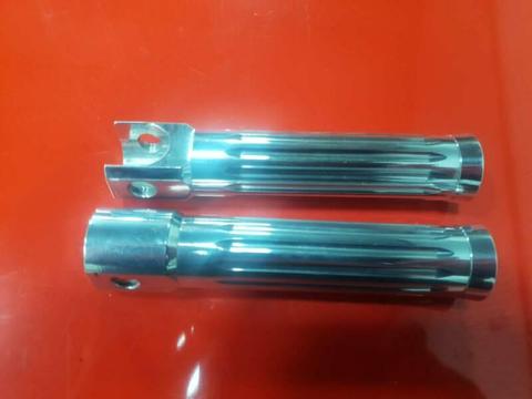 Harley davidson footpegs