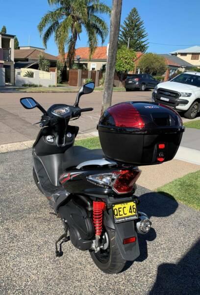 Syms Scooter Good Condition