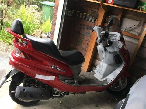 2005 Bolwell SYM 125 scooter- parts or repair