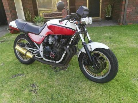 1983 GSX 750 Motorbike