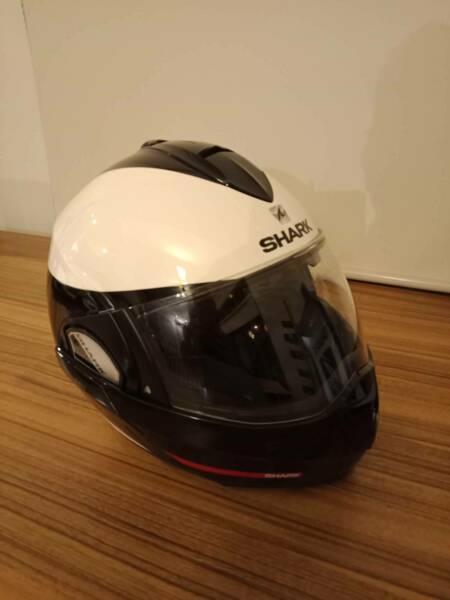 Motorcycle Helmet Shark Evoline Haka Extra Small