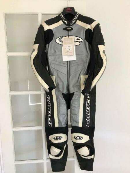 GIMOTO LEATHER MOTORBIKE RACE SUIT - TG54 (made in Italy)