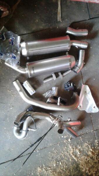 Ducati mufflers,pipes and Ecu 2010 1198R