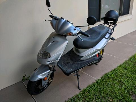 Moped Scooter 50cc TGB