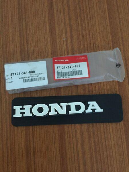 Honda CB750 K2 RHS Tank Badge