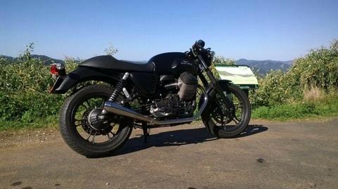 Moto Guzzi V7II Stone (Black Racer)