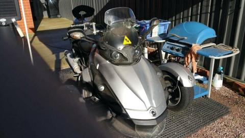 Can Am Spyder 2008 Sportster and trailer
