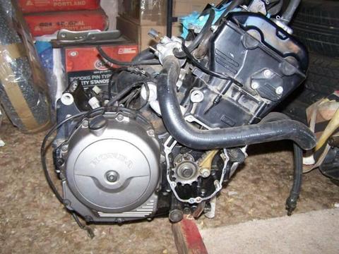 HONDA CBR1100XX SUPER BLACKBIRD ENGINE