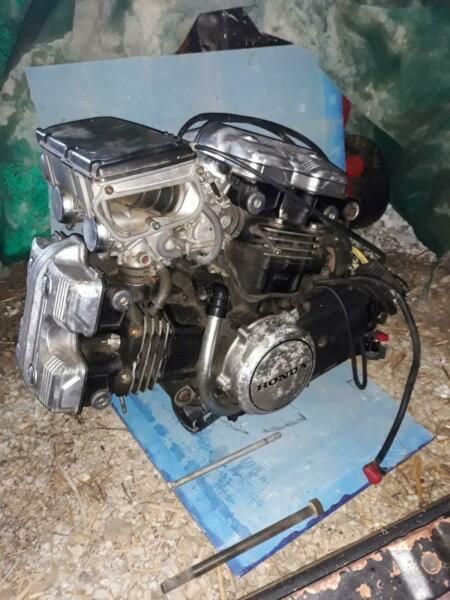 Honda VF 750 s Sabre 1984 engine