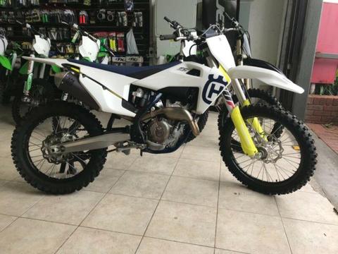 Cheap 2019 Husqvarna FC250 with very low hours finance available