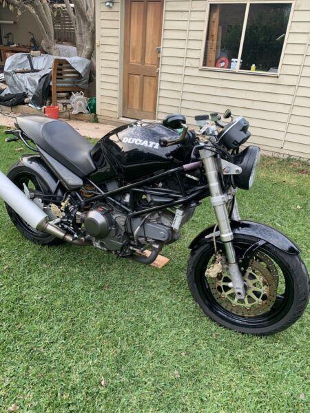 Ducati Monster 900 Dark black 2000 custom