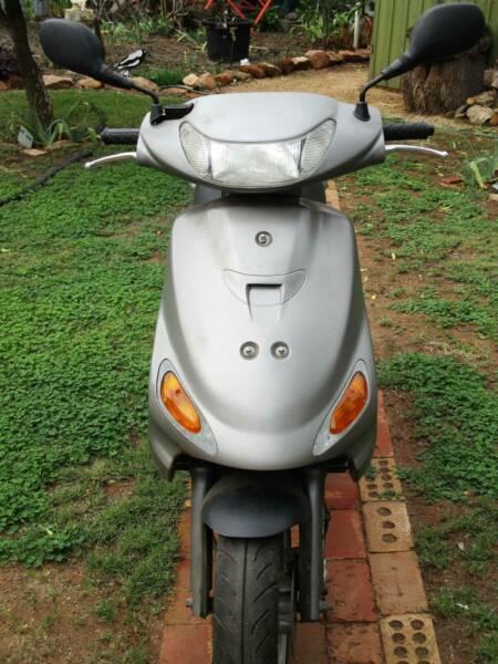 KYMCO SCOOTER 50CC