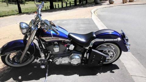 Motorbike Harley Softail Heritage 2006