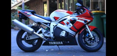 Yamaha r6 2000 model