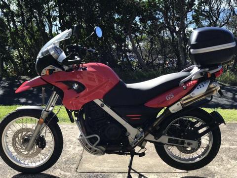 BMW GS650 motorcycle red plus BMW gear