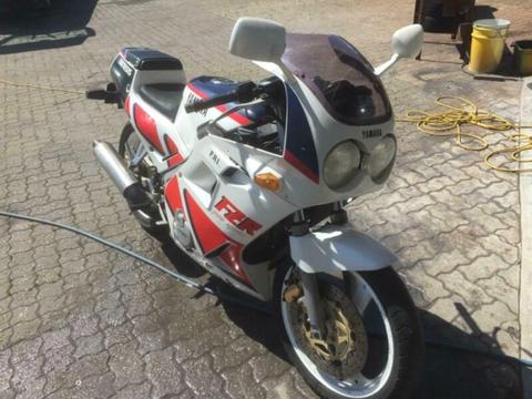 Yamaha 250FRZ Motorbike
