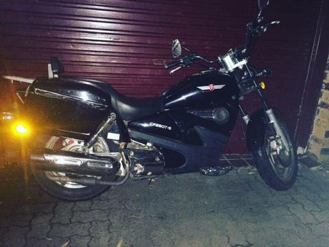 Automatic motorbike 2011 cfmoto v5 with rego