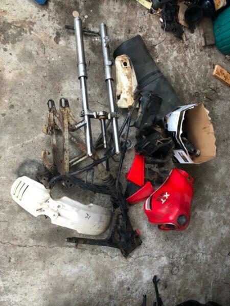 Yamaha XT550 Parts Lot