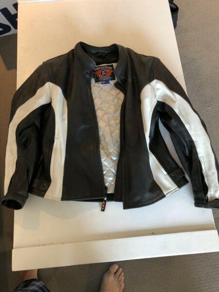 LEATHER LADIES MOTORCYCLE JACKET AS NEW CONDITION