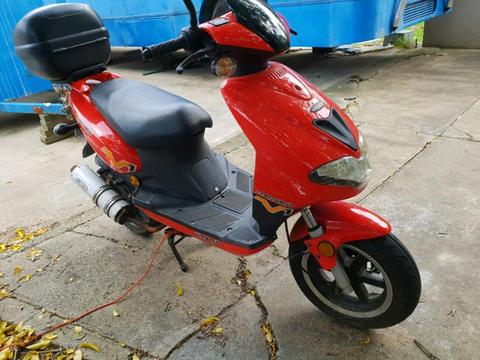 VMOTO 125 SCOOTER