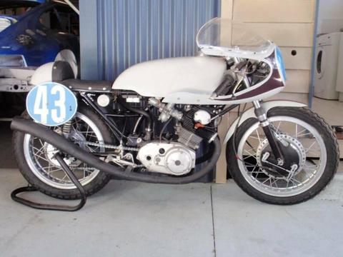 Vintage Honda CB77 Racer