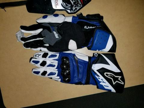 4 different pairs of Motorbike Roadbike Gloves