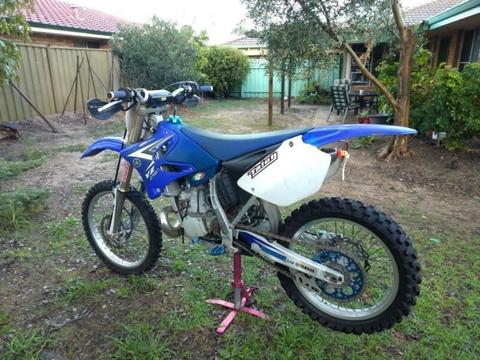 Yamaha Yz 250 2010 model with trailer