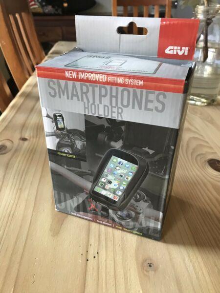 Wanted: Give Smartphone Holder motorcycle- for IPhone 6 Brand New in Box